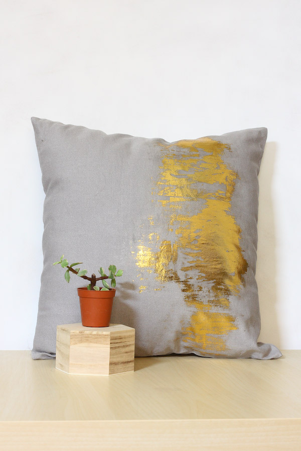 Gold Foil Cushion DIY Tutorial
