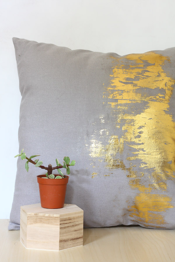 Gold Foil Cushion DIY Tutorial