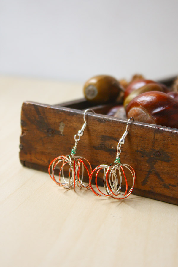 Wire Pumpkin Earrings Halloween DIY Tutorial