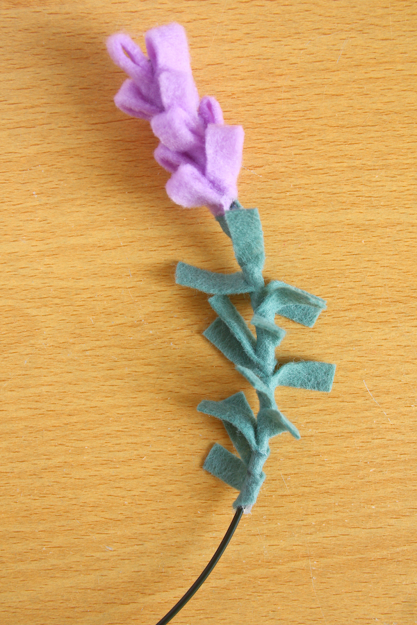 How to make felt flowers - lavender tutorial by Make and Fable