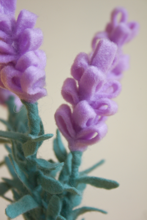 How to make felt flowers - lavender tutorial by Make and Fable
