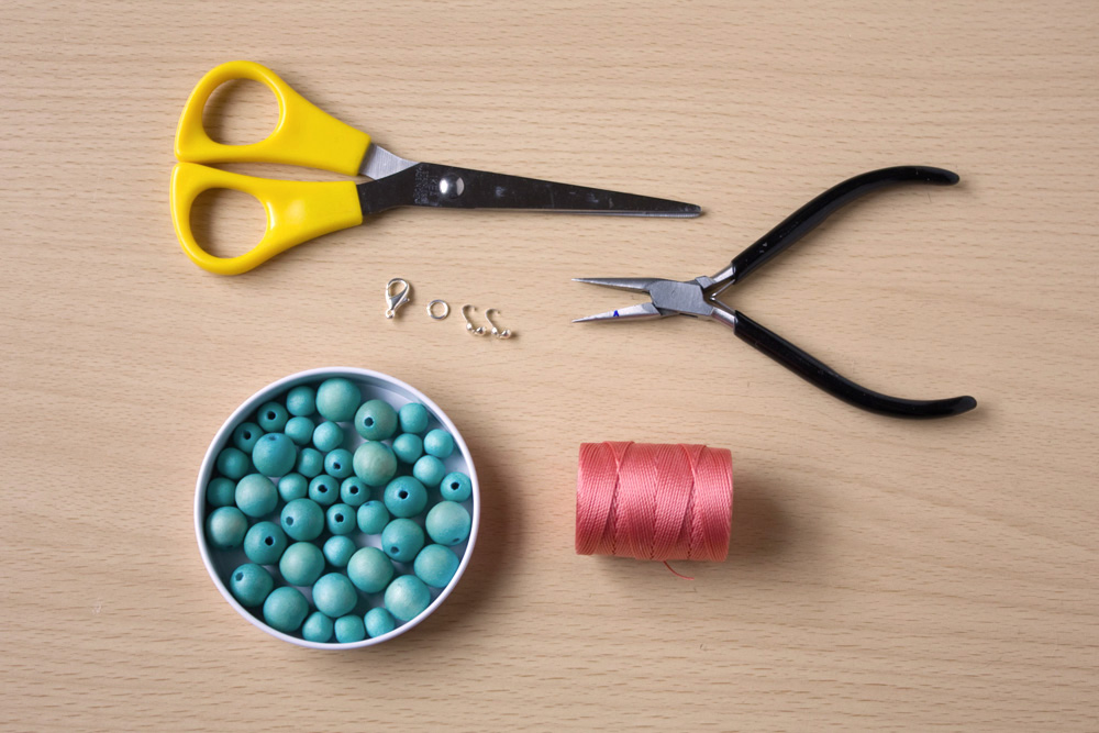 Statement Summer Necklace DIY from Make and Fable