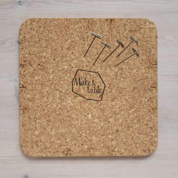 macrame cork board and 5 steel t-pins